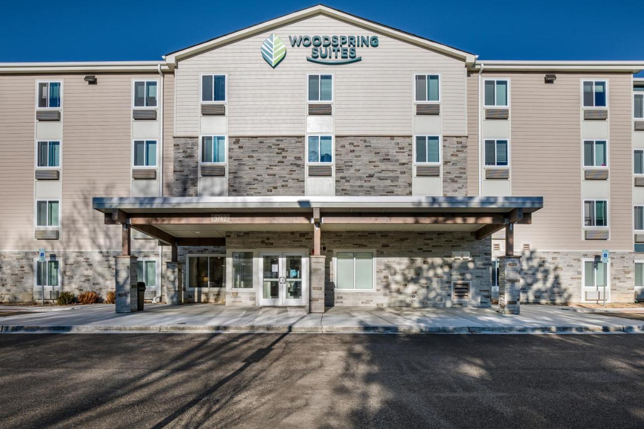 Woodspring - Chicago 2* Gurnee